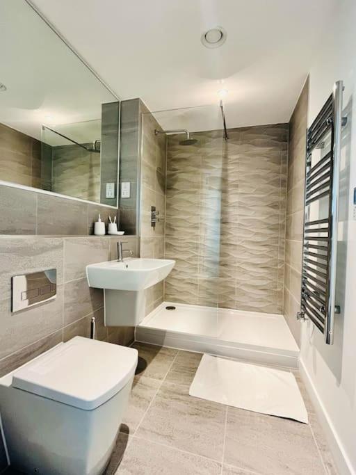 Stunning One Bedroom Apartment In Old Trafford Manchester Ngoại thất bức ảnh